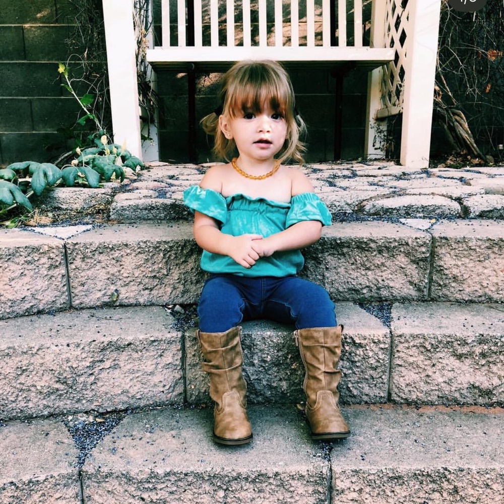 Girl clothes ( 18-24 mo & 2T)